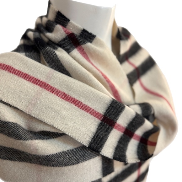 Burberry London 100% Cashmere Scarf 🇬🇧  – Made in England – Classic Check - Picture 3 of 13